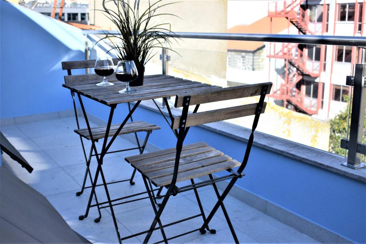 Universo Romantico Lisbon Luaran gambar